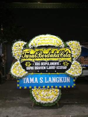 Papan Bunga Duka di Widang
